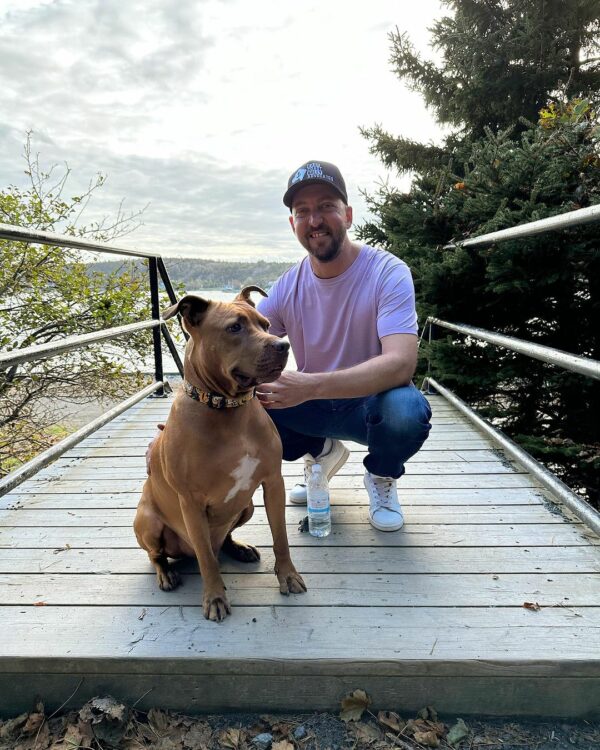 A Dramatic Turn of Fate: Man Saves Pit Bull Days Before Euthanasia-1