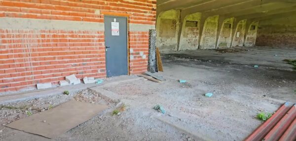 El descubrimiento de un rescatista en una escalera abandonada te dejará sin palabras-1